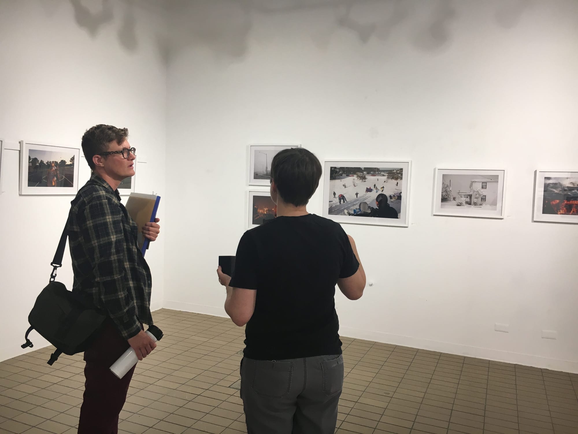 CCSF student Clark Andres and Preston Gannaway discuss her experiences in Norfolk, Virginia on September 6, 2017. (Photo by Laurie Maemura)