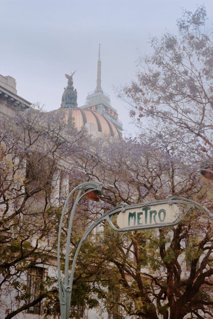 [en] February: The Underground Capital
