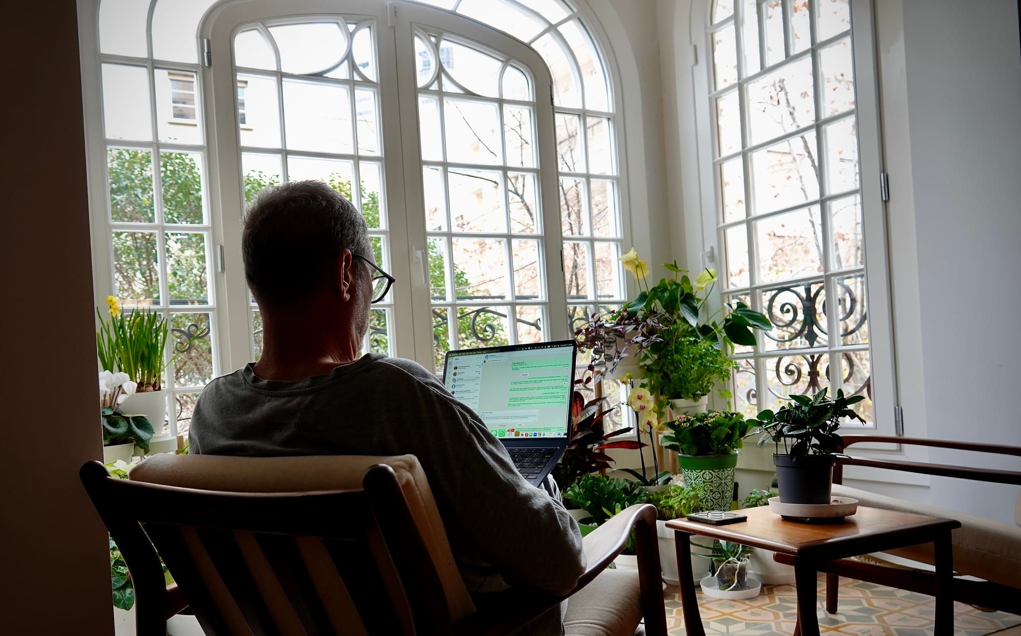 Conversation in Expatria, 01/21/25