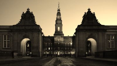 Sådan gennemskuer du politikernes retoriske tricks