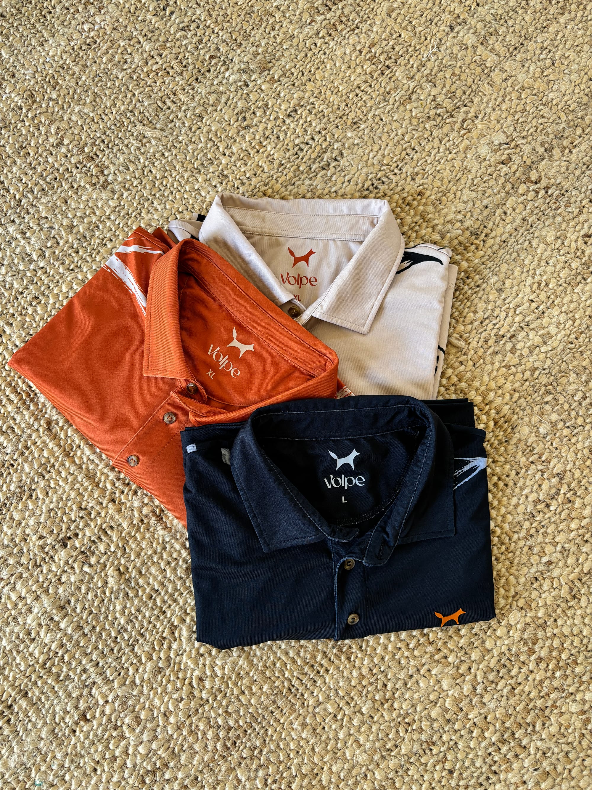 All colorways of the Volpe Agave Tech polos