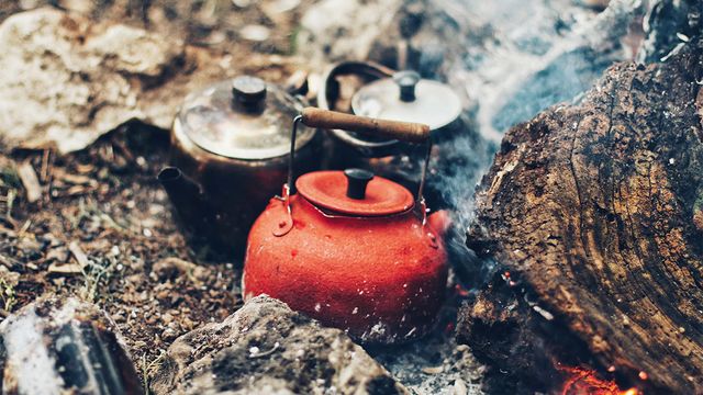 why hot tea doesn't actually double your risk of cancer