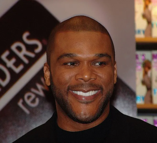 Tyler Perry photo by John Mathew Smith &amp; www.celebrity-photos.com from Laurel Maryland, USA / CC BY-SA (https://creativec