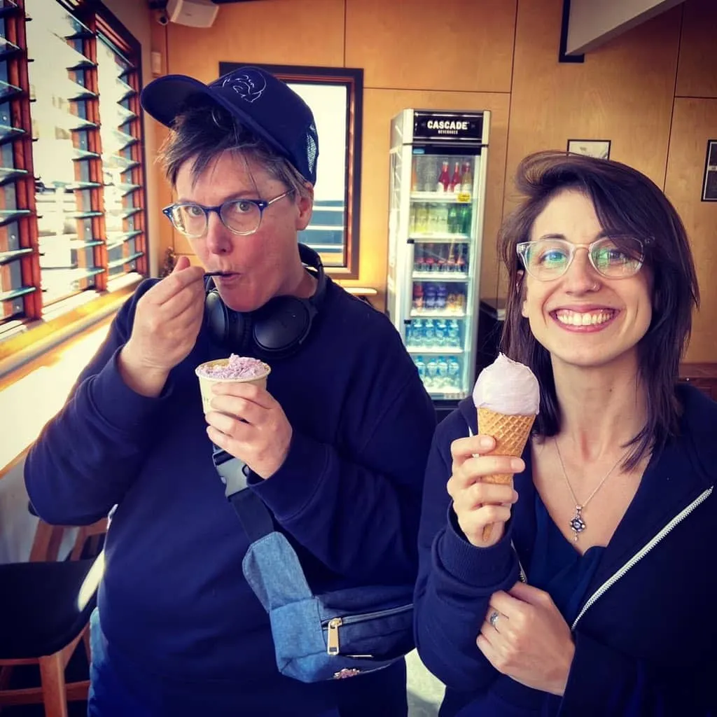 Hannah Gadsby Announces She's Married, Thanking Those Who Voted For Marriage Equality