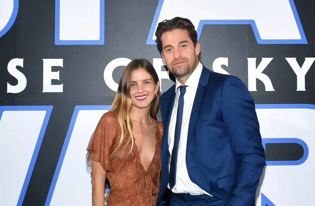 Scott Speedman & Lindsay Rae Hofmann Welcome Baby Pfeiffer Lucia