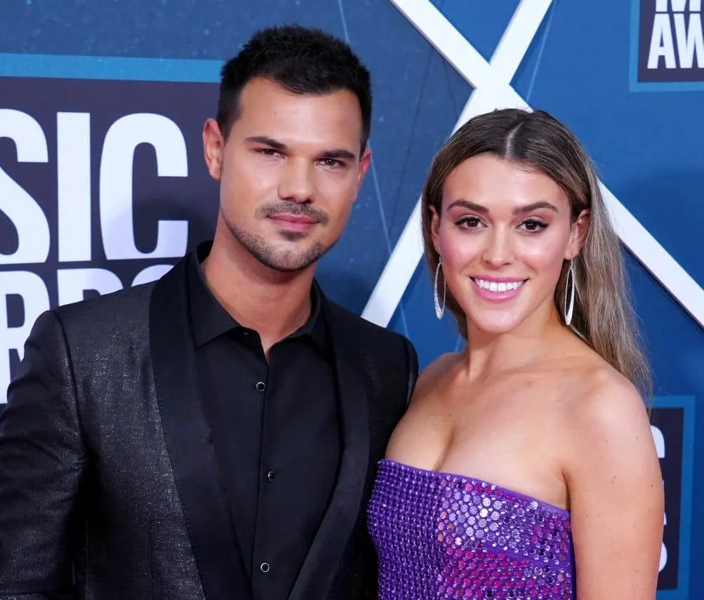 Taylor Lautner & Taylor Dome Announce They're Married!