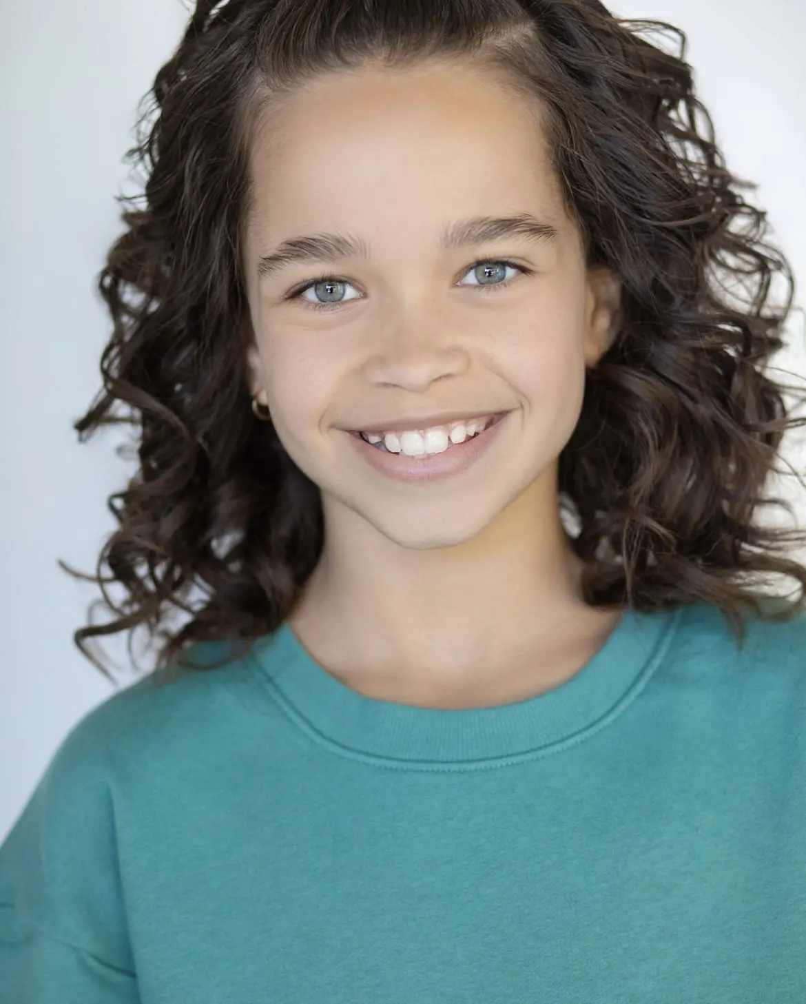 'Lou' Actress Ridley Asha Bateman on the Lessons She Learned Working with Allison Janney & Jurnee Smollett