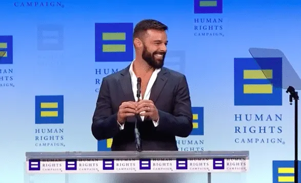 Ricky Martin accepts the National Visibility Award from the Human Rights Campaign, 2019. (Photo: @humanrightscampaign/Instagr