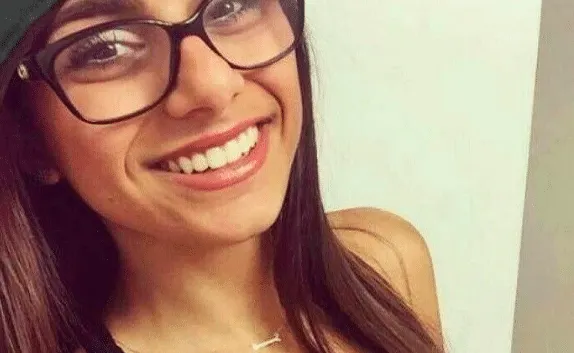 Mia Khalifa (Photo: Ebay)
