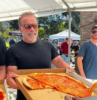 Arnold Schwarzenegger Distributes Free Meals to Thank Veterans For Their Service