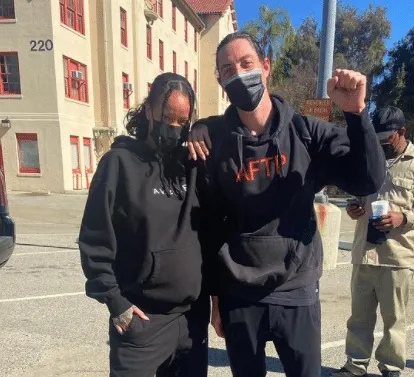 Rihanna Donates Food & Clothing to Homeless Veterans in LA