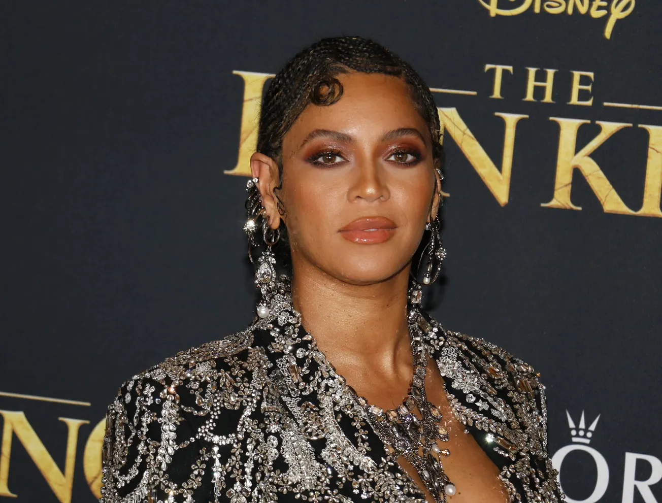 Beyoncé wears a bejewelled jacket at a red carpet event in 2019