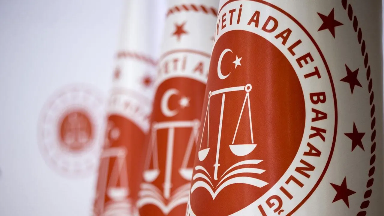 Adalet Bakanlığı'na 900 sözleşmeli icra katibi alınacak