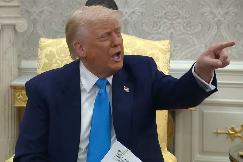 Donald Trump accuses the Senate and lies to the people