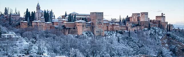 La Alhambra durante el invierno en Granada - The Alhambra during the winter in Granada