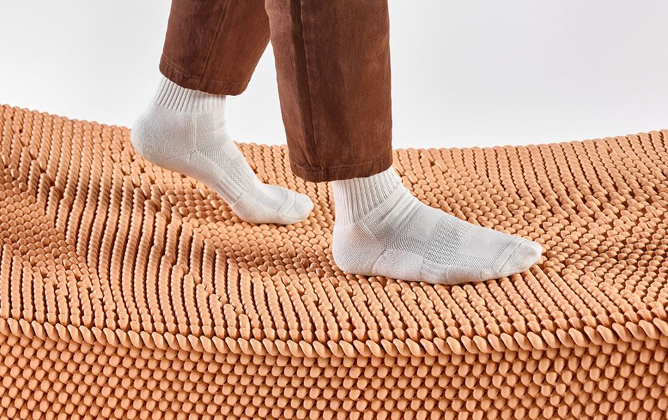 A Knotty use for plastic waste