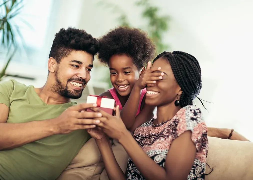 A Mother's Day Jewelry Gift Guide: Thoughtful Gifts as Unique as Mom