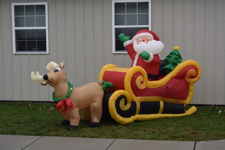 EHT Police Athletic League Shares Holiday Cheer