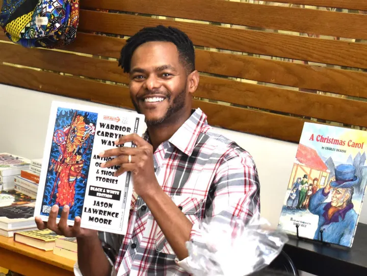 GALLERY: P'Ville Bookstore Welcomes Connecticut Author for Book Signing