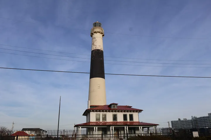 Assemblywoman Murphy Introduces Bill to Safeguard Historic Districts from Warehouse Development