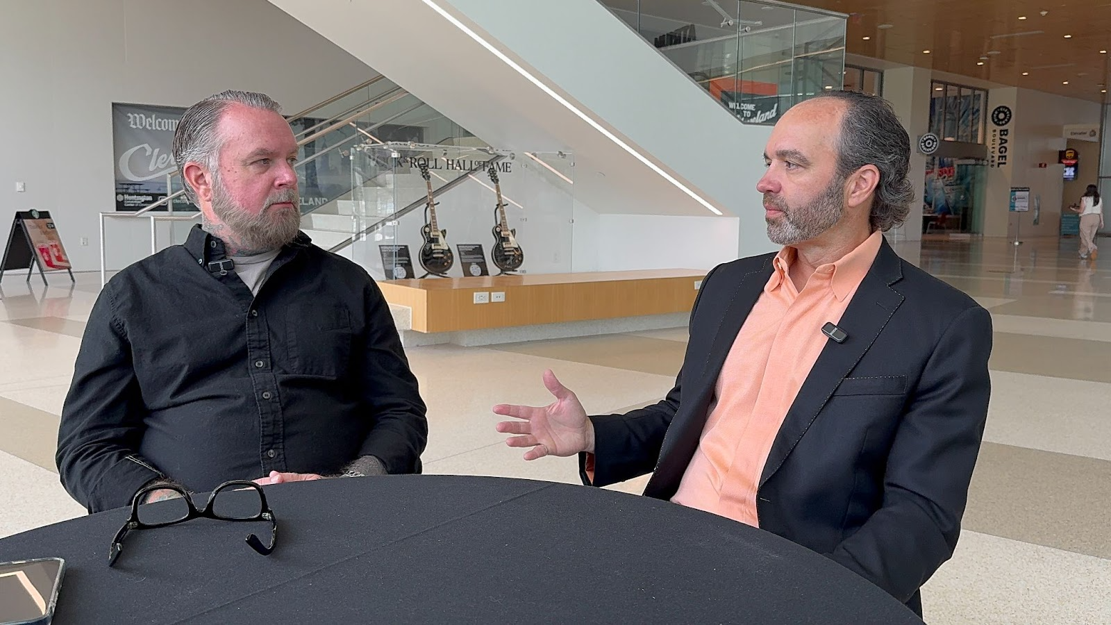 Caption: Lulu’s CMO Matt Briel (left) and CEX founder Joe Pulizzi (right) chatting at CEX 2025