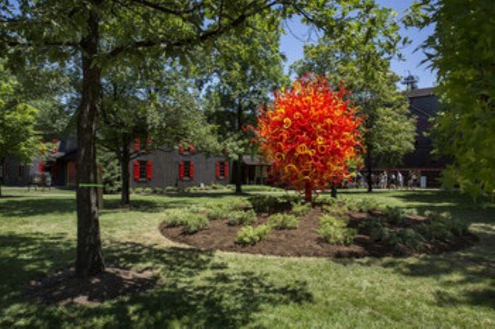 Maker's Mark Kicks Off Summer with New Chihuly Exhibition, Reimagined Restaurant Opening post image