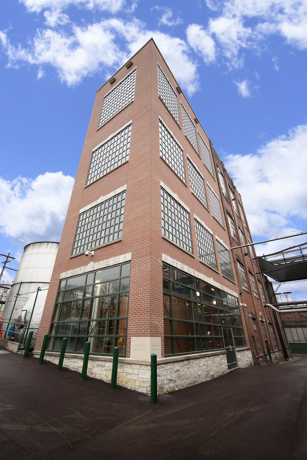 Buffalo Trace Dedicates New Stillhouse, Expands Tours