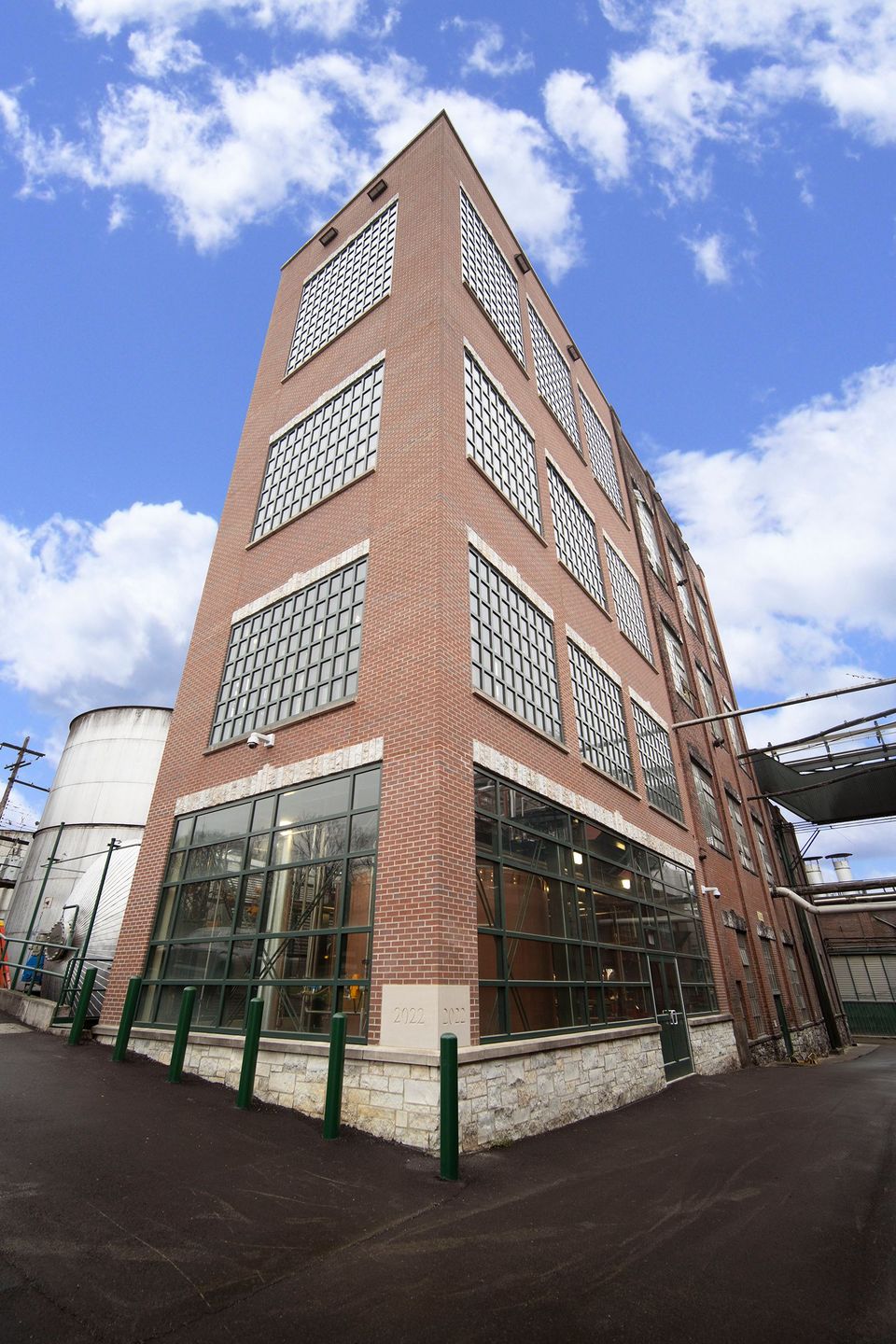 Buffalo Trace Dedicates New Stillhouse, Expands Tours