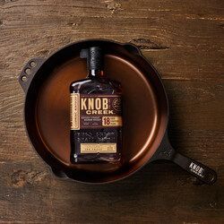 Knob Creek Offers a Smithey Cast Iron Skillet