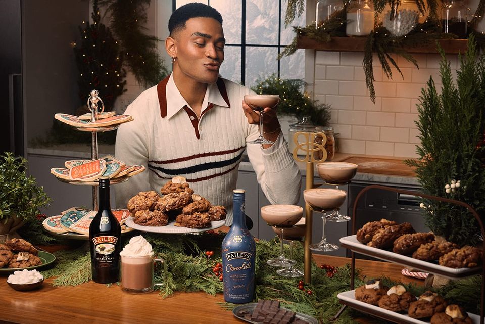 Baileys, Funny Face Bakery Add Adult Twist to Treat