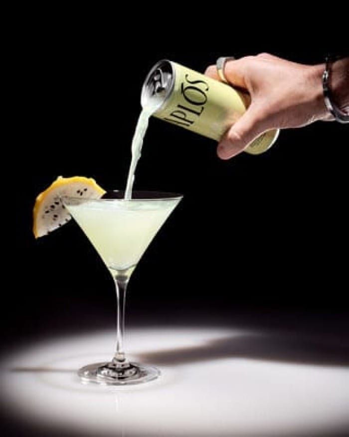 Aplós Introduces Dragon Fruit Martini