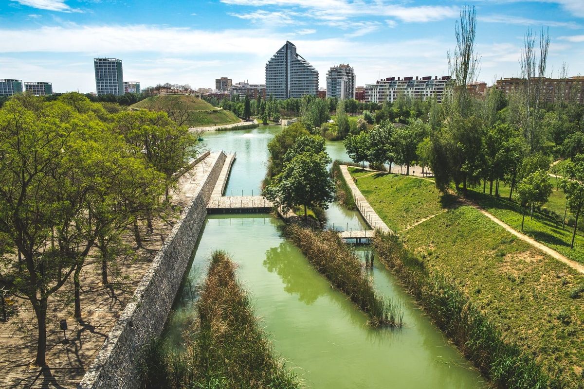 The Turia Garden: from tamed river to Valencia's great park (and soon to the sea)