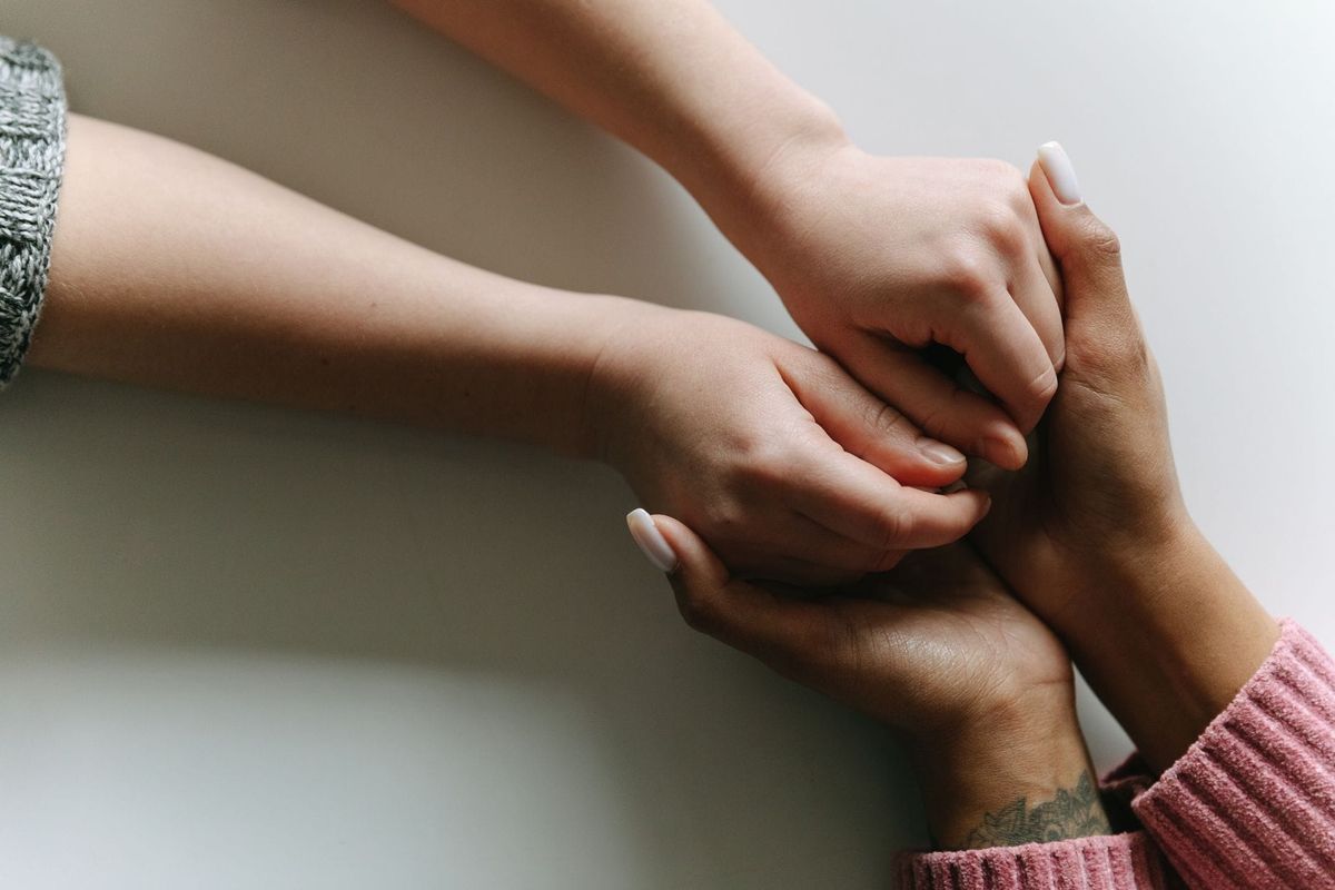 Violencia contra las mujeres y la infancia: España, una ley pionera y recursos reales