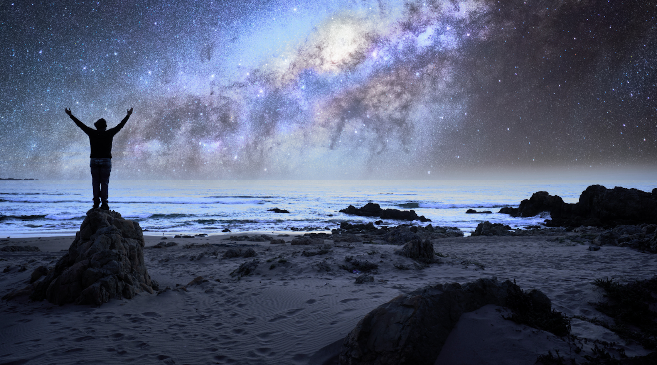 Nebulosa luminosa evocando los estados de disolución del ego y reducción de la Default Mode Network en investigación psicodélica