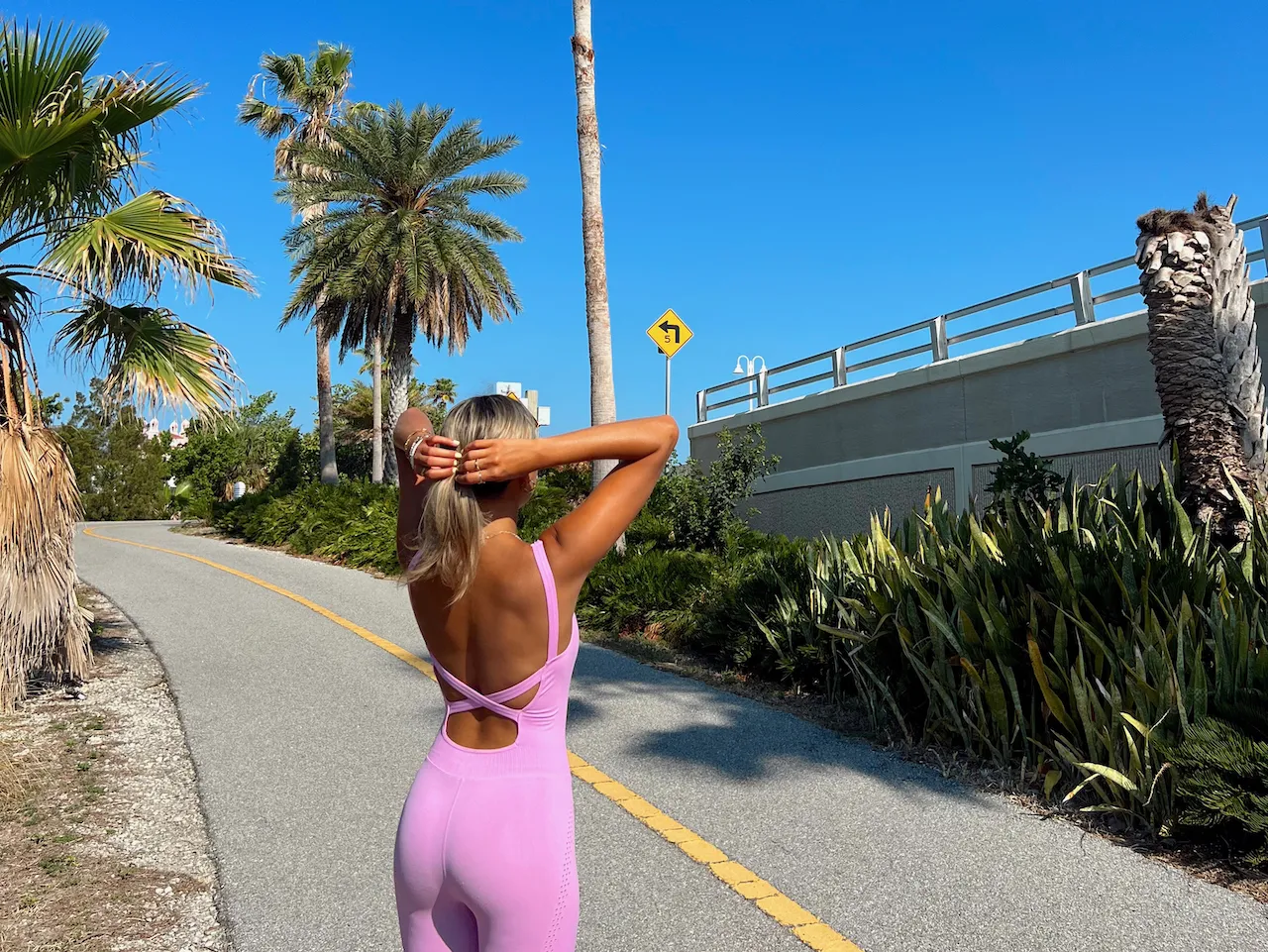 Sprint Forward This New Year With These Petite Activewear Outfits