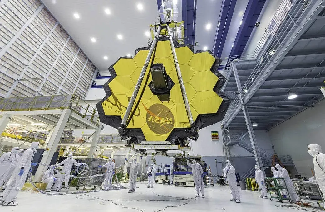 télescope spatial James Webb