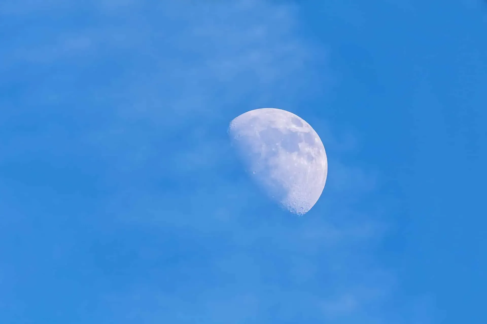 observation lunaire de jour