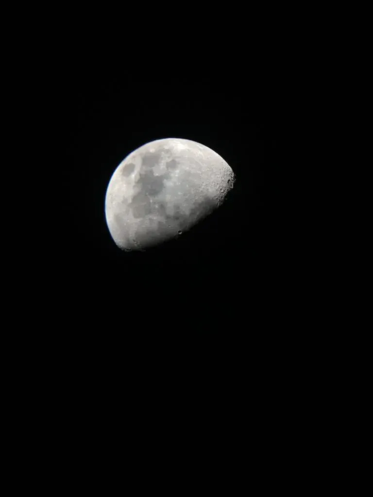 Lune au smartphone + télescope