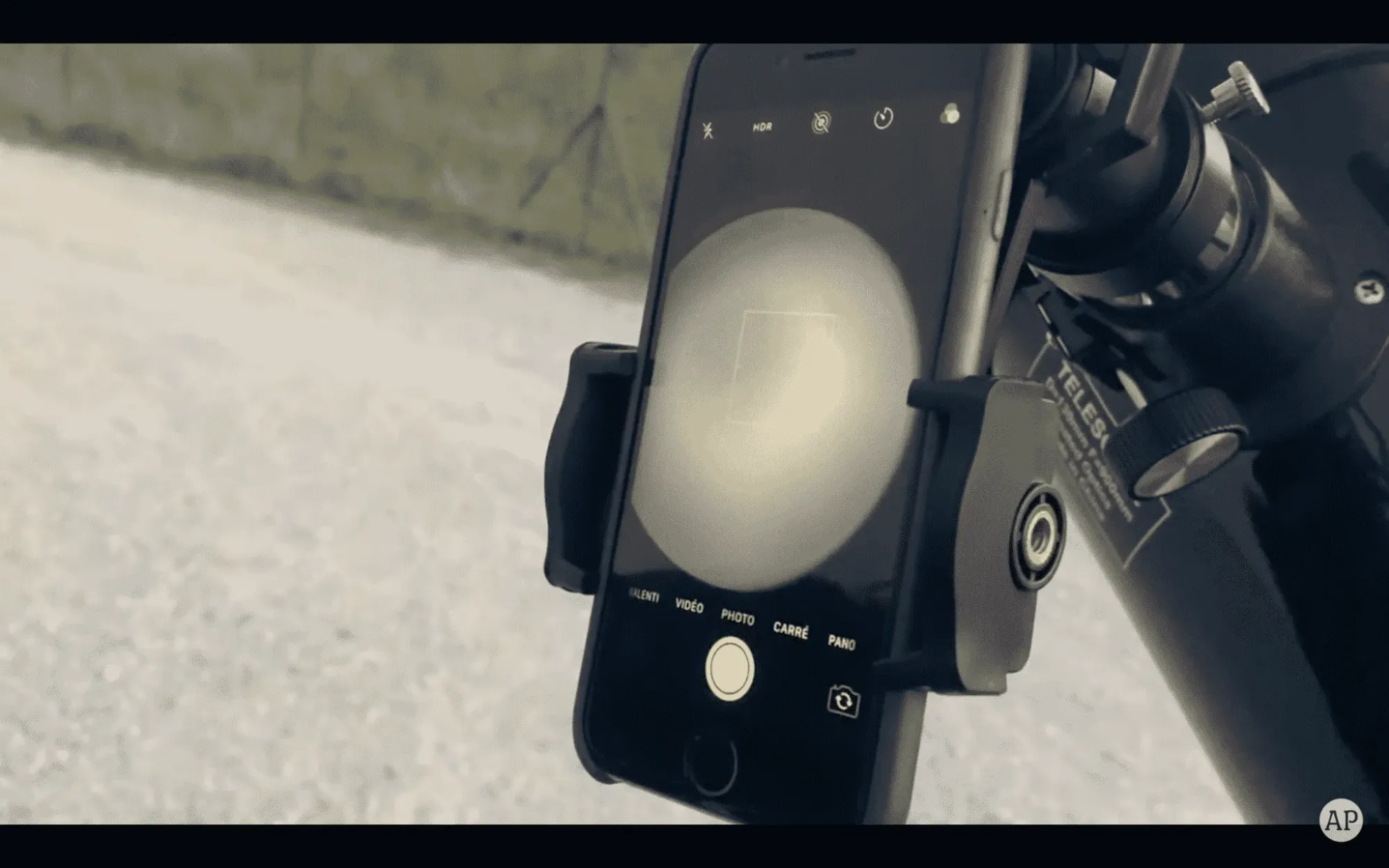 photo smartphone sur télescope
