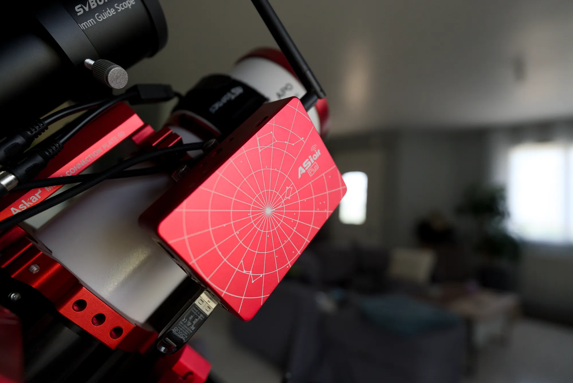 Asiair fixé sur un setup astrophoto