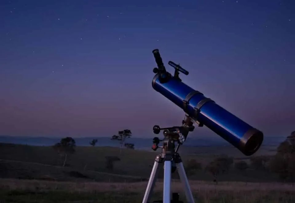 Qu'observe-t-on dans un télescope (planète, galaxie, nébuleuse...) ?