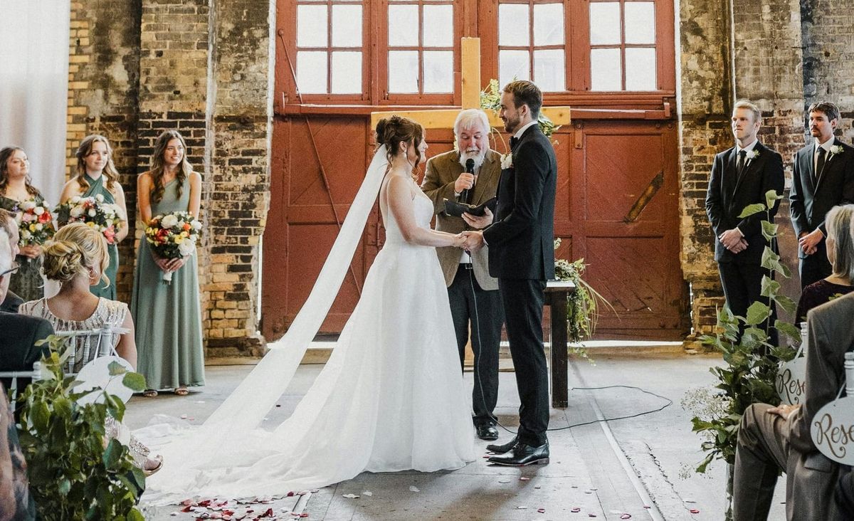 More Engaged Couples Opting to Write Own Vows of Revenge