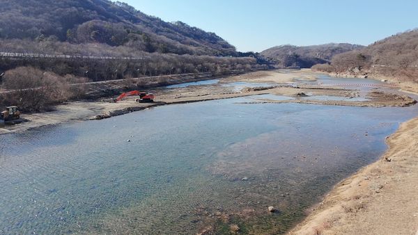 환경영향평가 없이 강바닥 파헤치는 준설
