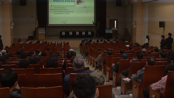 민간이 짓고 공기업은 운영만…다대포해상풍력 '공공주도' 맞나