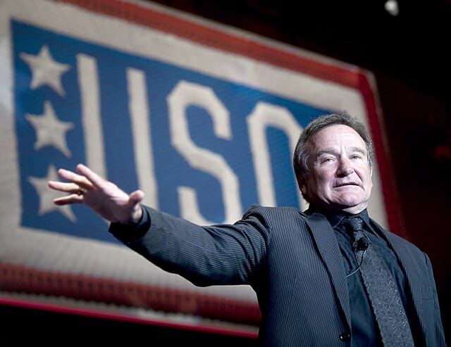 Robin Williams, energia comica, fragilità e bisogno di verità