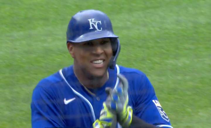 Grab the brooms, the Royals are sweeping up the doubleheader in Cleveland