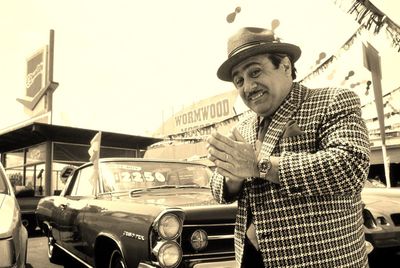 "Don'cha wanna be an owner?!"