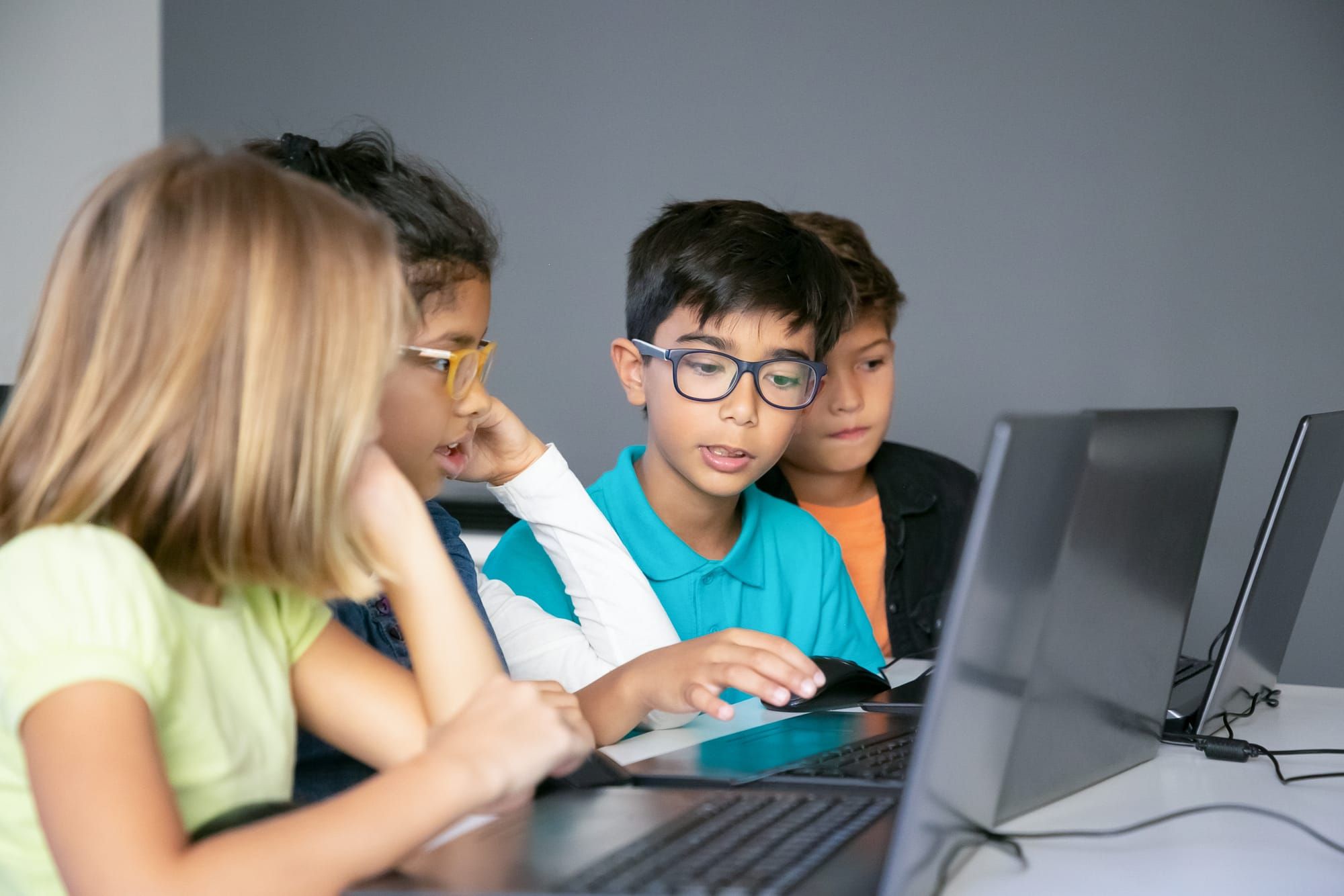 Educação 2024: Tendências Transformadoras no Aprendizado