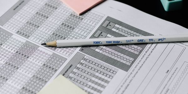 Como a inteligência artificial pode ajudar professores na criação de provas