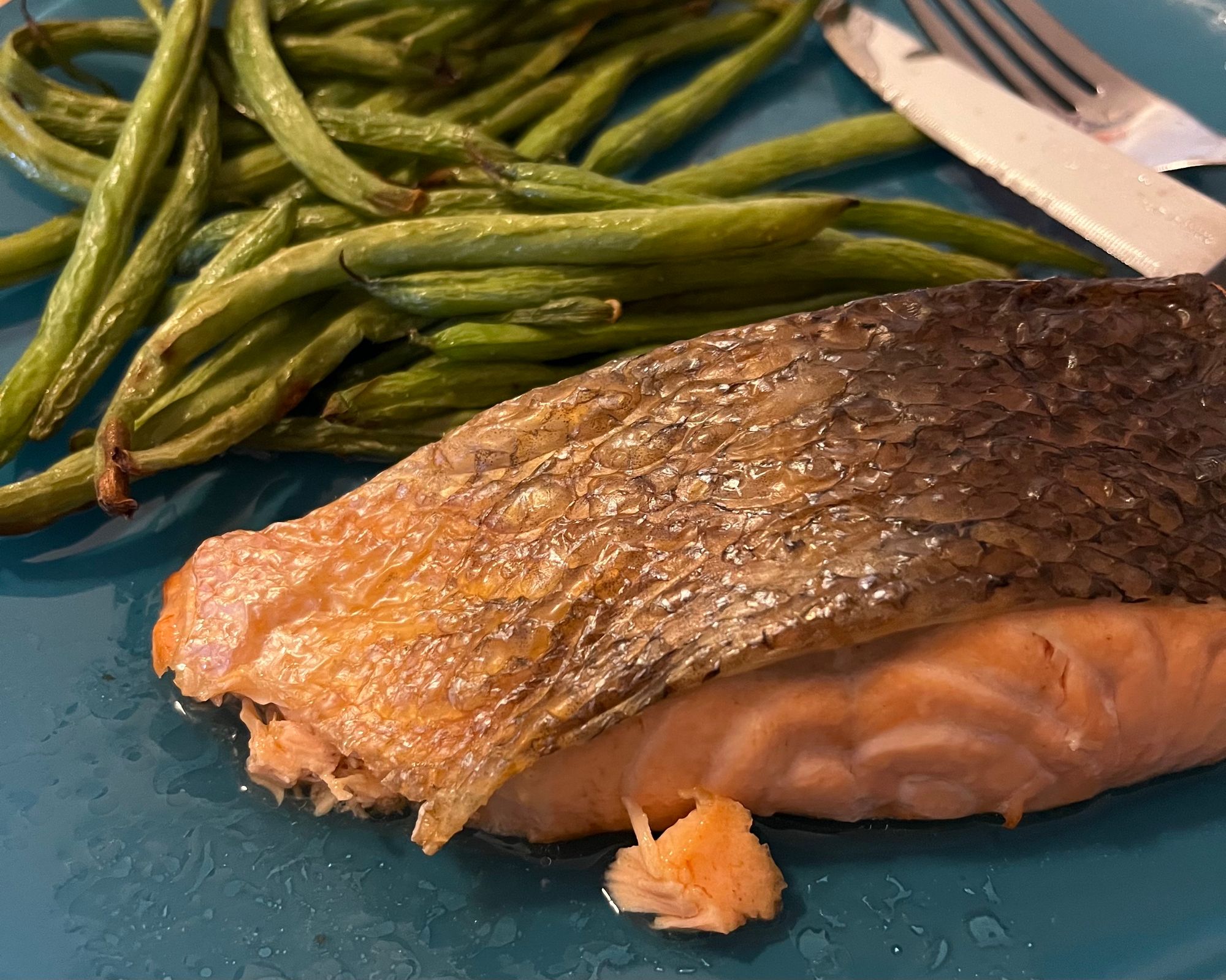 Crispy Skin Air Fryer Salmon with Green Beans